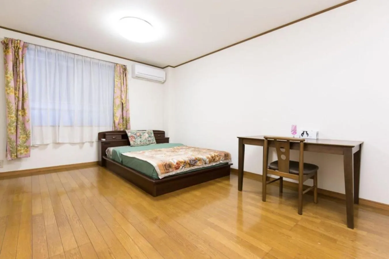 Shinjuku Apartment 102 Tokyo